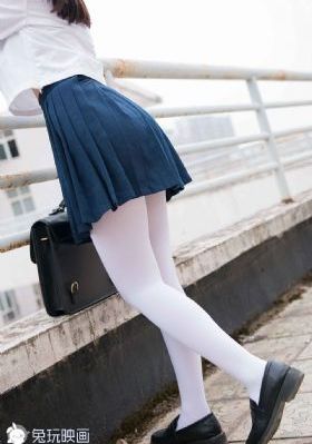 乱中年女人伦AV一天_JVID性感写真